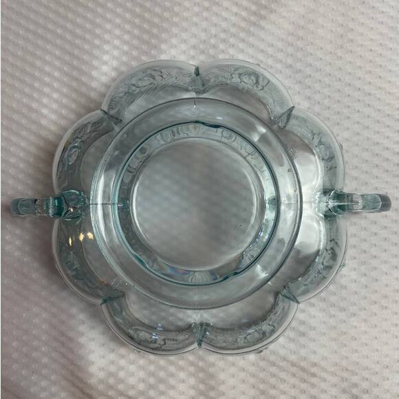 Vintage Clear Glass Bowl with Handles Floral Design Candy Dish - Picture 4 of 10